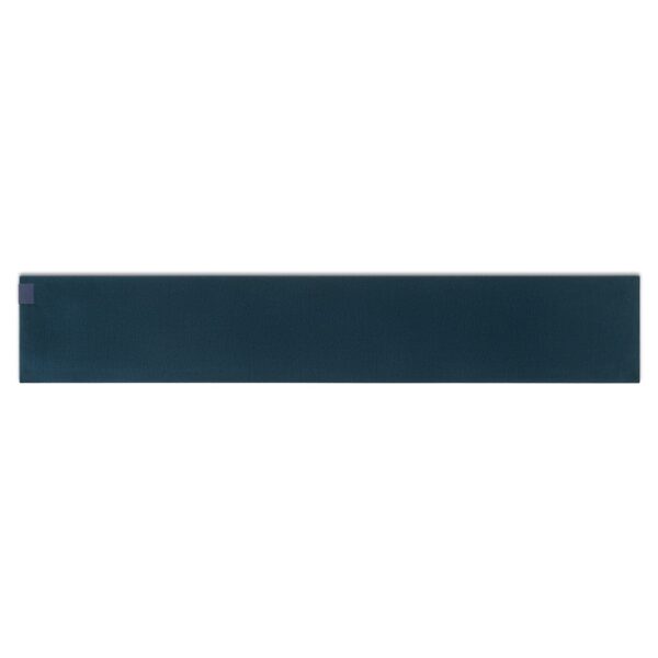 SERENITY. Schal aus recyceltem Polyester (100 % rPET) mit Aufnäher zur individuellen Veredelung